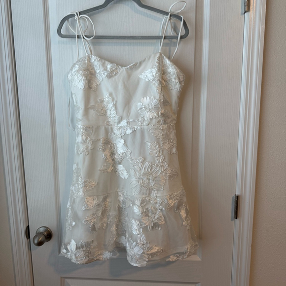 Angel Biba Dresses & Skirts - NEW Women's Angel Biba White Floral Mini Dress Size XL
